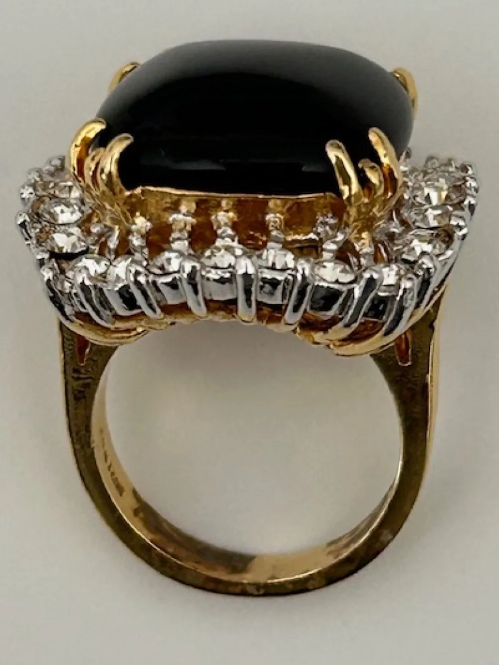 14K TGE RING GOLD/SILVER PLATED IMITATION ONYX & CRYSTAL 14K TGE RING SIZE 5